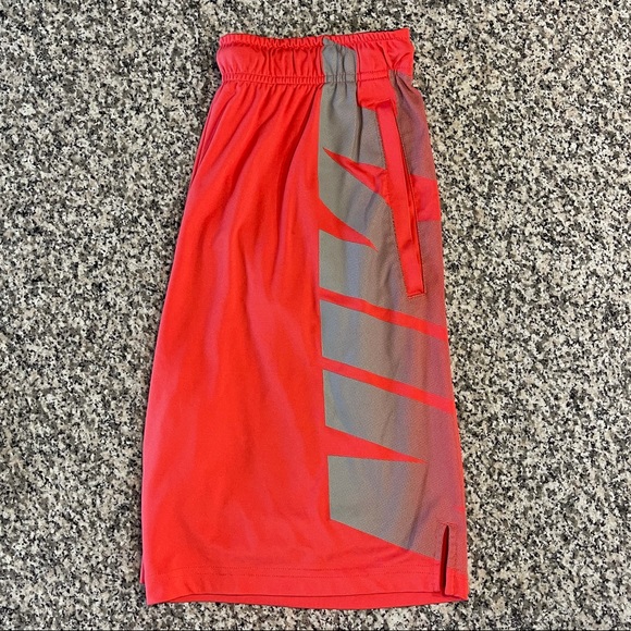 Nike Red Basketball Shorts Dri-fit Men’s Medium - Picture 4 of 4